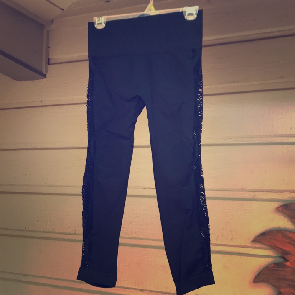 ** 3 FOR $25 ** Forever 21 workout leggings